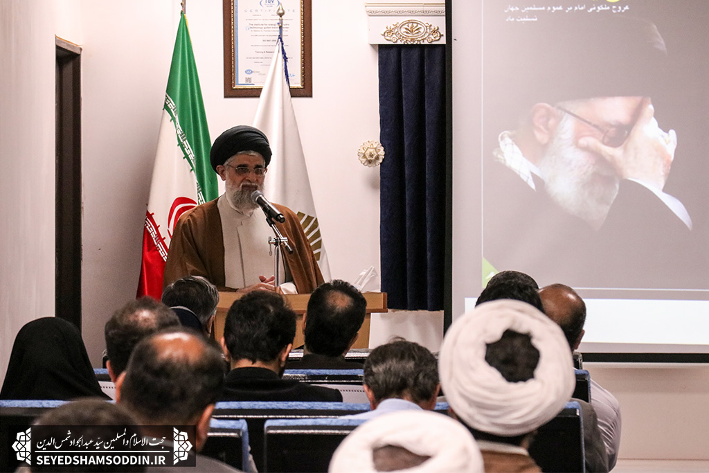 مردمی بودن امام (ره) در شرایط کنونی مورد توجه مسئولان قرار گیرد