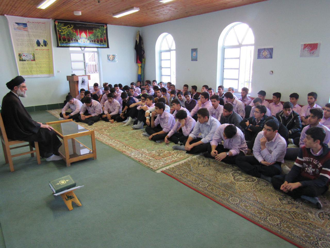 گزارش تصویری / حضور در مدرسه فردوسی شهرستان بندرانزلی