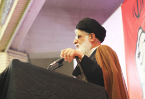 امام جمعه بندرانزلی: دشمن بر روی ایجاد تفرقه در جامعه سرمایه‌گذاری کرده است.
