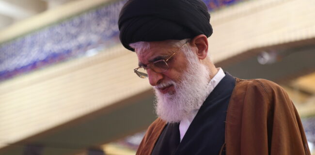 امام جمعه بندرانزلی خواستار مخالفت نمایندگان با کنوانسیون دریای کاسپین شد.